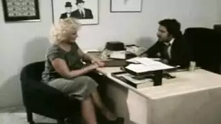 ستيفي إكس ونيومي ميك يمارسان البول والجنس في الحمام