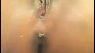 مراهقات مثيرات يئن في جنس صريح ومكثف