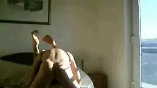 ممارسة مع حيوان عنيفة: حصان ينيك فرج محلوق ضيق