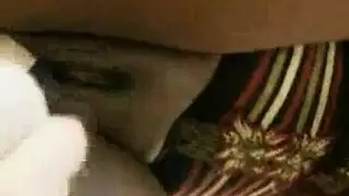 خيال نيك بالملابس الداخلية الدانتيل: مشهد إباحي فردي