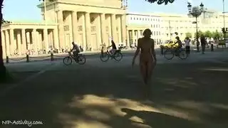 الثوب التقليدي يصبح وحشياً ممارسة جنس إباحي صريح