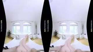 المدير يضاجع سكرتيرته الروسية الساخنة في المكتب