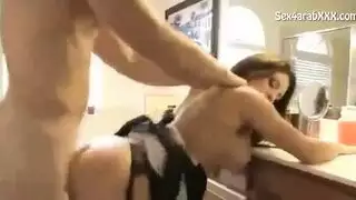 سكس محارم مترجم – الابن النياك يشبع امه نيك من الكس في الحمام