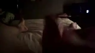 أستمني لمشاهدة قضيب كبير يضخ سائله الساخن في الفيديو