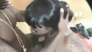 مشهد إكس إكس إكس لحلق إبوني عميق