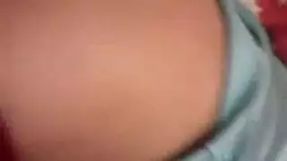زوجة ناضجة تعالج نقص سكرها مع عشيق شاب