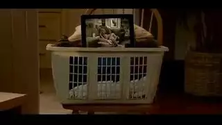 كاميرون فوكس تنقسم بقضيب عملاق ورجلها