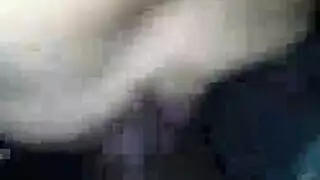 مراهقة سمراء تتعرض لعمل شرجي صعب