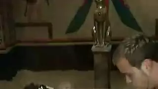 فم أليكسا الشقراء الماهر دائماً جائع للقضيب الصلب
