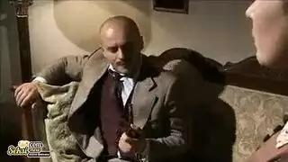 كلاسيكي قديم: خادمات مثيرة تمتلئ مهبلهن بقوة