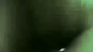 فتاة مصرية تأخذ زب عشيقها مع عناق وأنين