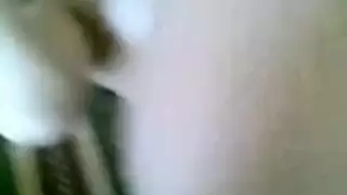 فتاة أردنية تمتلئ مؤخرتها بقضيب صلب