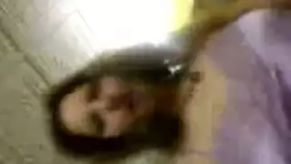 تجرد من قميص ستان وكشف فرج عربي ساخن