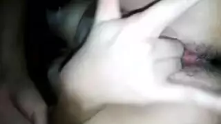 إباحية منفردة: إدخال أصابع عميق حتى تصل للذروة