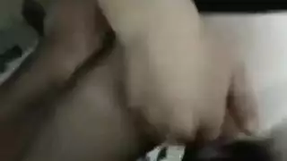 صديقة الزوجة السابقة تخرج ثدييها لجنس إباحي صعب