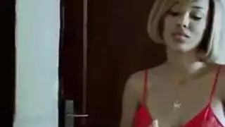 فيديو قبلات سخن اوي
