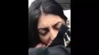 النص الأصلي: سما فتاة سورية لبوة تمص زب صاحبها في السيارة وتبلع حليبه