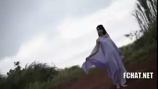 من مص القضيب إلى جنس خشن مع مودل يابانية على حلبة الرقص