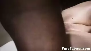 فتاة شقراء ساخنة تتوسل للجنس الشرجي للحصول على جماع مناسب