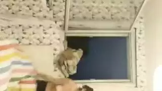 شاب روسي يستعرض قضيبه الصلب ويمارس الجنس