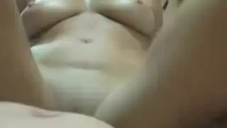 مدلك ناري يمارس الجنس مع سباح بجانب المسبح في فيلم إباحي علني