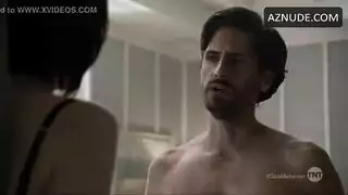 نيكولاس كيج يضاجع بنيلوبي الساخنة في بورن أمريكي صريح
