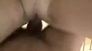 هوية مخفية، كسي مكشوف: جلسة xxx قاسية