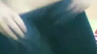 ويب كام استمناء عربي: فتاة ساخنة تلعب بصدرها العملاق
