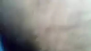 جلسة جماع على العشب: حركة قذف عميقة داخل المهبل