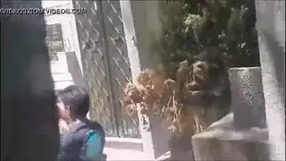 موظفة تتناك علني من مديرها ويركبها على زبه المتين
