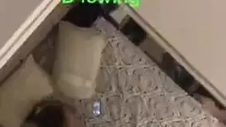 عصابة سمراوات مثارة: جلسة مثلية صريحة وثقيلة