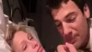 ثديان مثاليان وكس منقوع يؤديان إلى جنس قاسٍ في مقطع إباحي باريسي