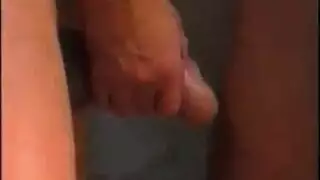 هذه الشقراء تعرف كيف تحصل على السائل المنوي كمكافأة