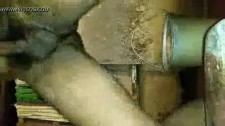 خادمة فرنسية مطيعة تأخذ سائلي المنوي