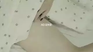 سكرتيرة وقحة تنحني على المكتب وتتعرض للجماع