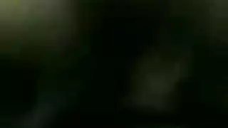  خيال الجماع الجماعي: فتاة صغيرة تأخذ عدة حمولات على الكاميرا