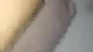 فرج ضخم وقح يتوسل للجماع الخشن