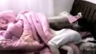 كورية مثيرة تأخذ قضيبًا كبيرًا