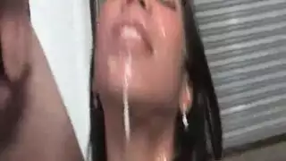 غوص عميق في الإباحية: مشاهدة أجساد تتصادم