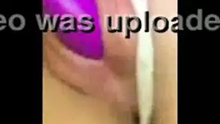 حفلة جنسية في الشاحنة العملاقة: قذف في الكابينة