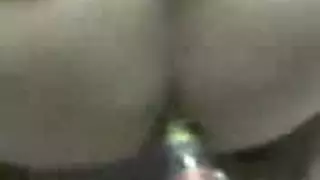 ادخال قنينة في كسها