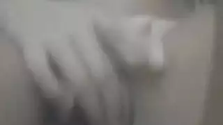 ضرب متواصل وجوقة من squirting