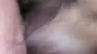 أثداء طبيعية ضخمة على شقراوات طويلات يتم تلقينهن بقوة
