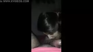 أربعة بالإصبع التبول مكبل