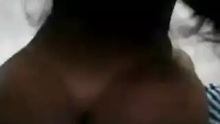 أصغر كس آسيوي يُملأ بالسائل المنوي