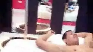 فيديو ياباني للكبار مع هوس لعب دور الحيوانات المتطرف