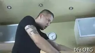 ممحون يمص لكس