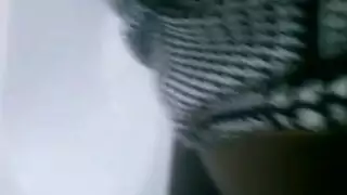جلسة ضرب المؤخرة والبلع العميق مع الجزائرية وزبها الأسمر