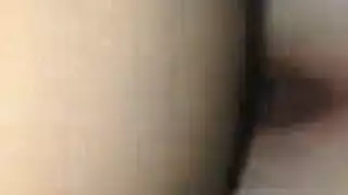 أثداء إيدرا فوكس العملاقة ترتد بينما تركض على قضيب سمين دسم