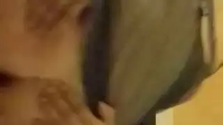 أسود مدبوغ سكران في